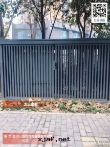 高(gāo)新(xīn)區(qū)城(chéng)市(shì)道(dào)路(lù)“多(duō)箱(xiāng)合一(yī)”整修工